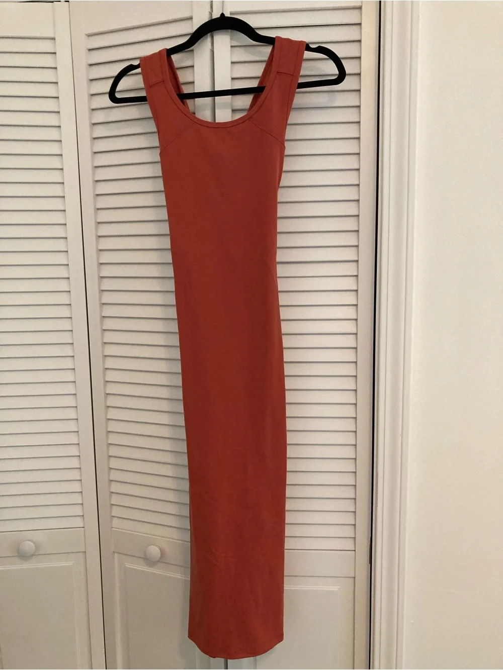 Lululemon Women’s Picnic Play Dress in Brick Rose - Bodycon Midi Dress